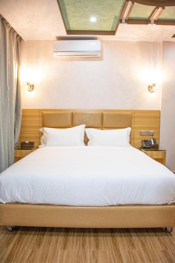 Sami Hotel Ouagadougou Exteriör bild